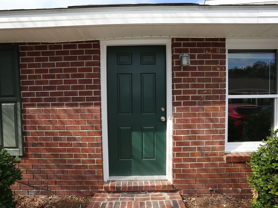 1st image of 230 Lanier Dr #221