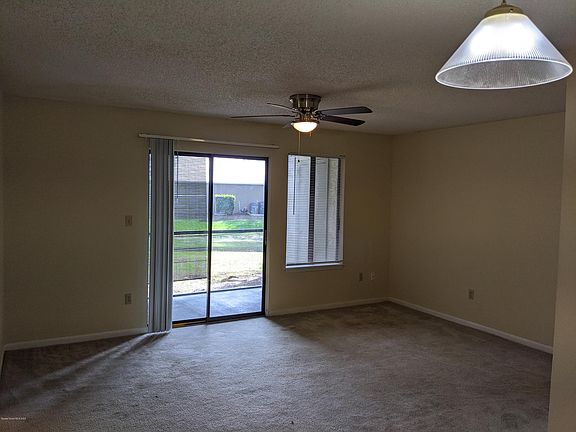 3rd image of 3600 Sable Palm Ln Unit D