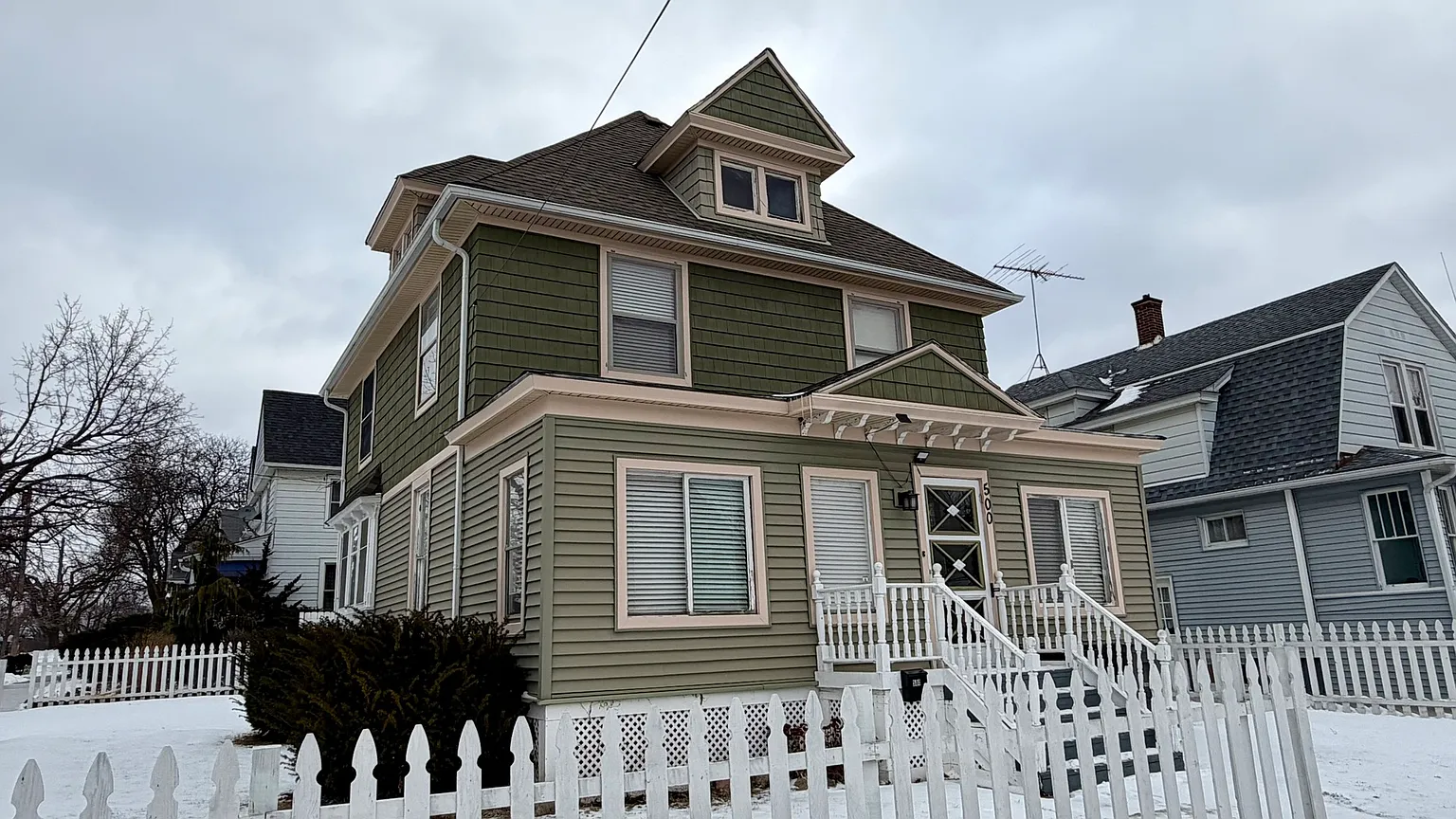 500 Barrett St photo 1