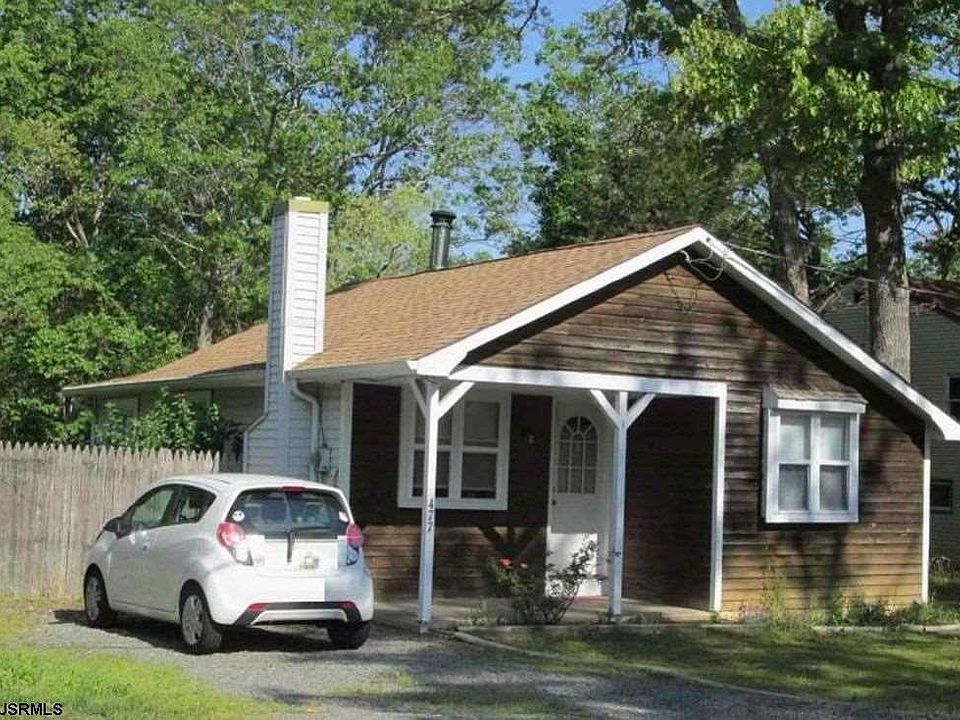 1st image of 477 Ash Ave