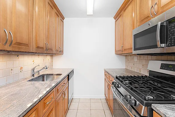 Rented by Living New York | media 9