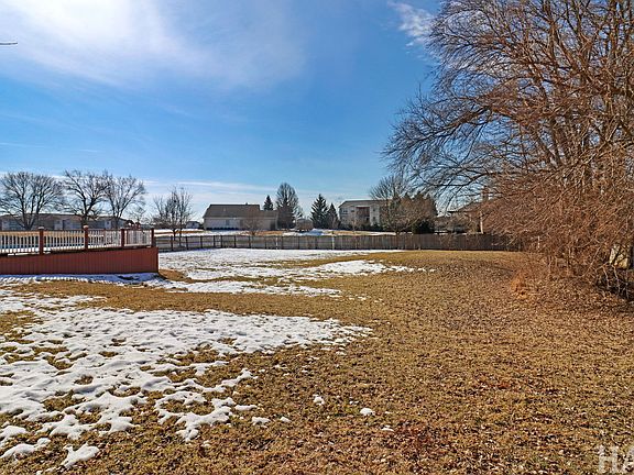 2nd image of 1397 Nippersink Rd