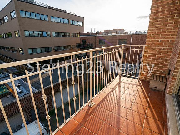 3rd image of 2312 31st Dr APT 4R