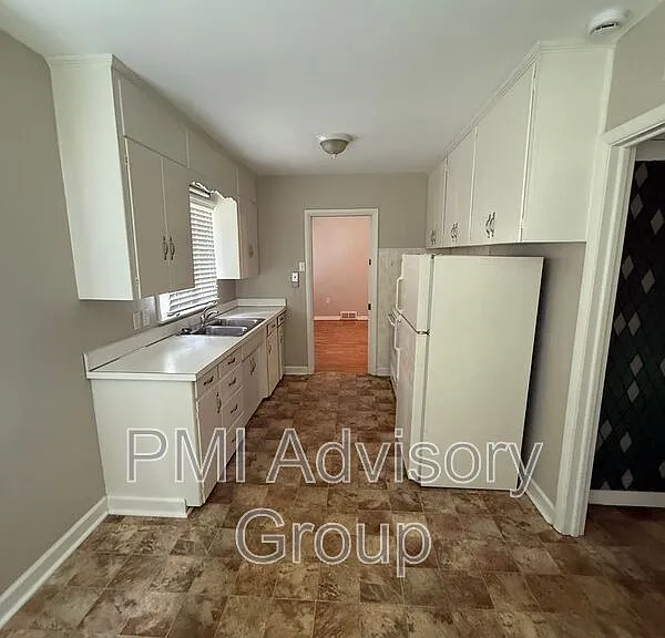 200 SW Country Club Dr — Photo 5