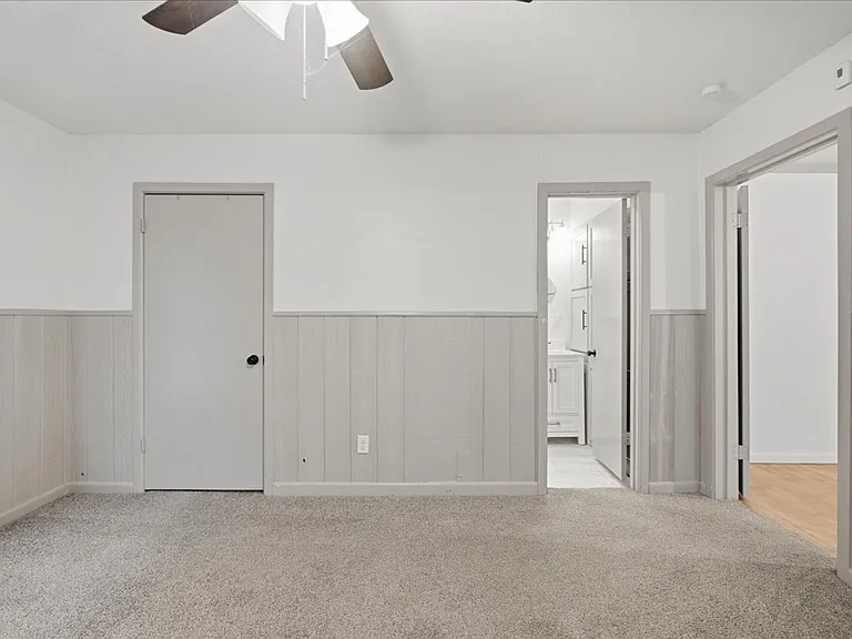 1011 Walnut St — Photo 16