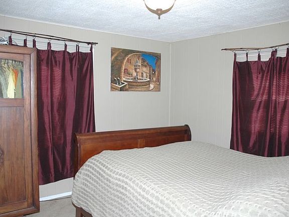 Bedroom 1 of 3