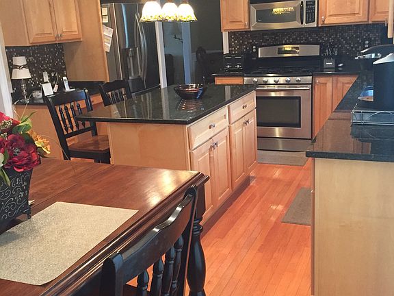 2nd image of 103 Saige Ct