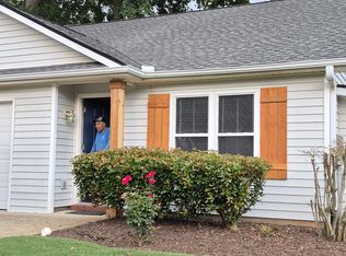 134 Grove Park Ln, Woodstock, GA 30189