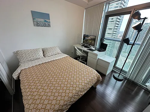 12 York St #3302A Photo 1