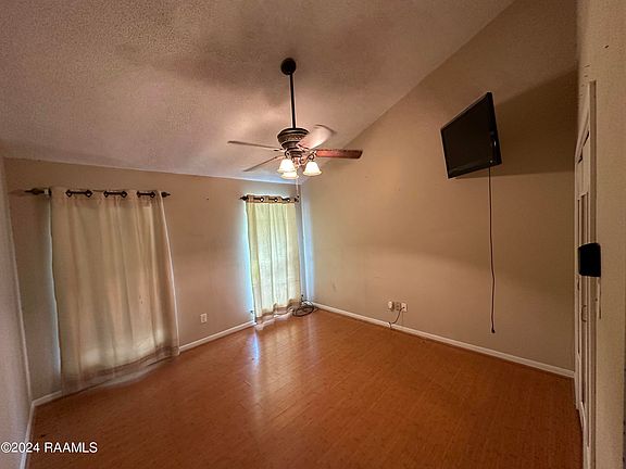 5th image of 114 Gena Marie Dr