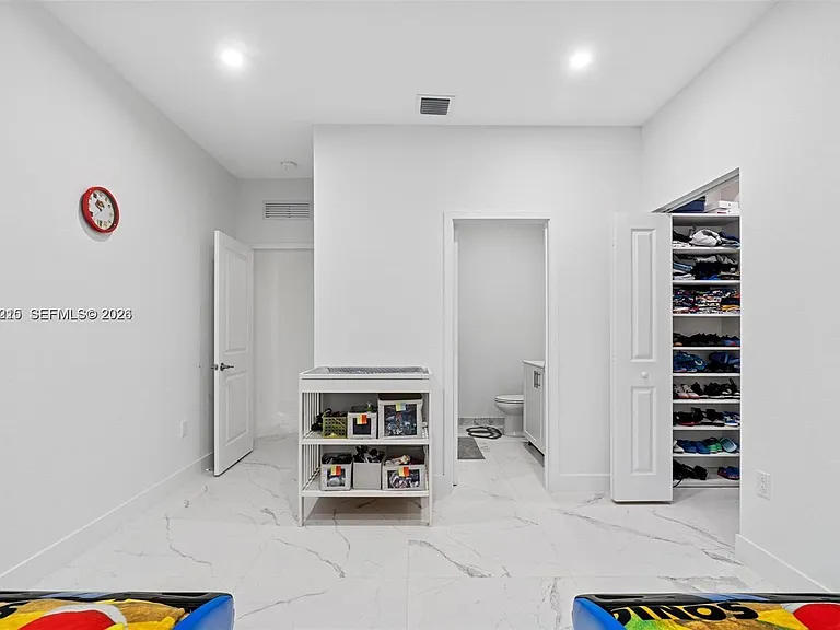13305 SW 190th Ter — Photo 42