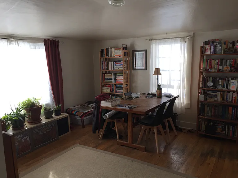 649 University Ave — Photo 7