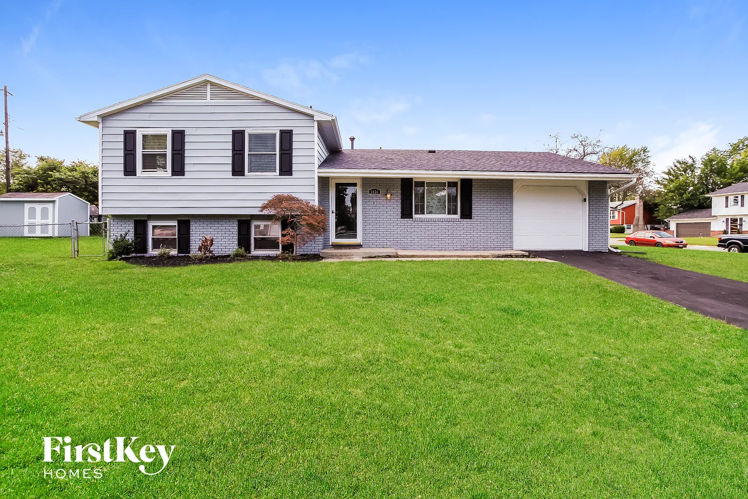 3431 Helen Pl photo 1