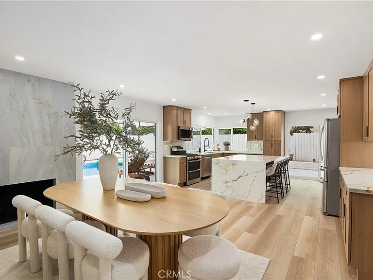 24091 Marathon St — Photo 9