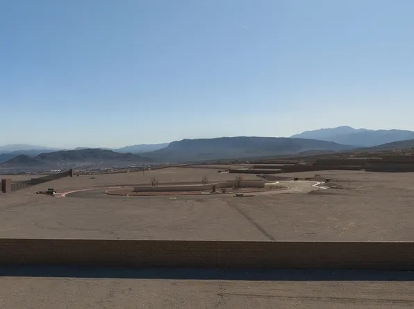 27 Skyfall Point Dr, Las Vegas, NV 89138