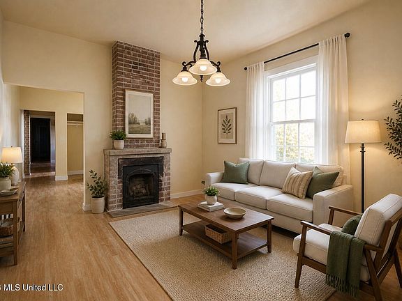 3rd image of 207 Saint Mary St