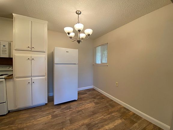 4th image of 5981-5989 Lake Crest Way #5