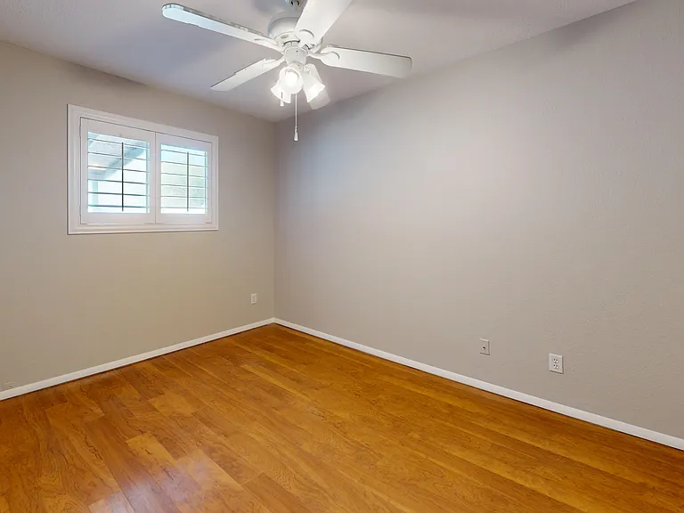 2080 E Greenway Dr #2 — Photo 14