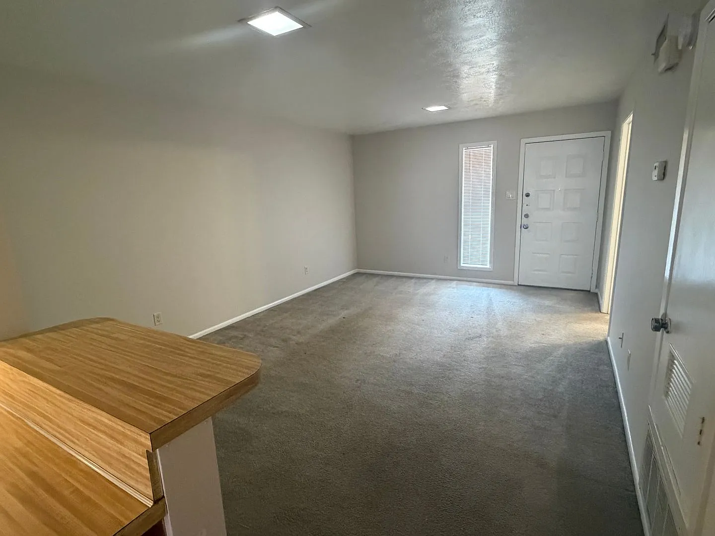 2407 Bandera — Photo 4