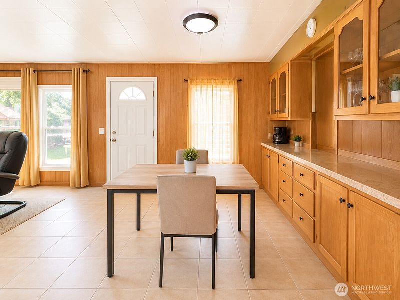4th image of 3222 S 183rd Street