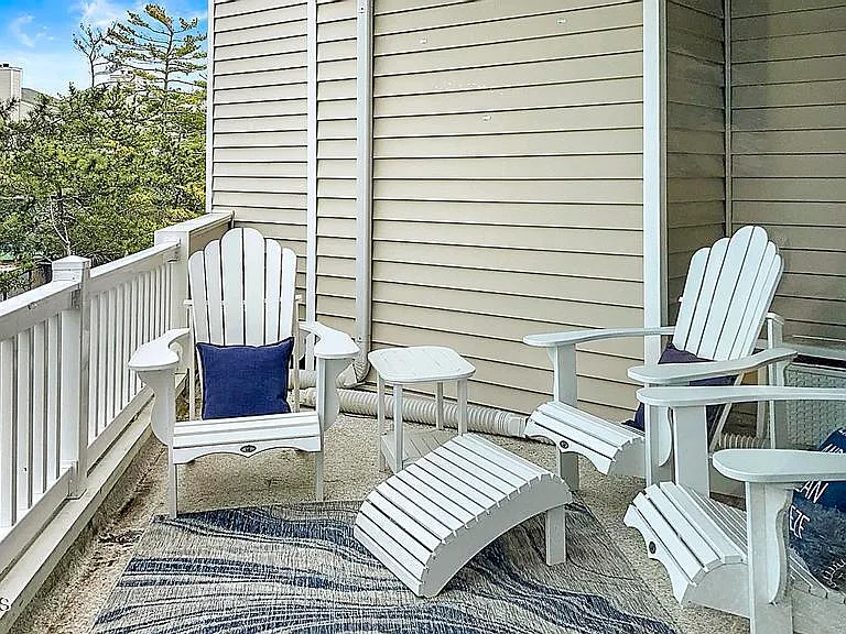 32 Sunset Ave — Photo 18