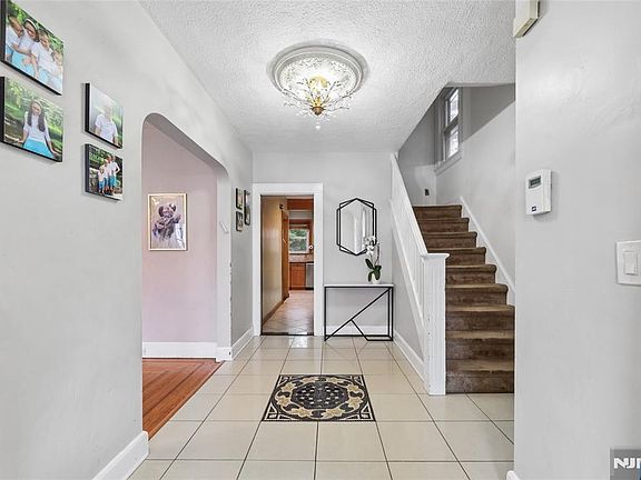 3rd image of 147 Terhune Ave