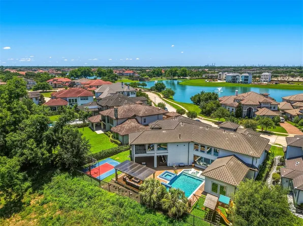 59 Enclave Manor Dr, Sugar Land, TX 77479