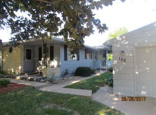103 Roland St, Anamosa, IA 52205