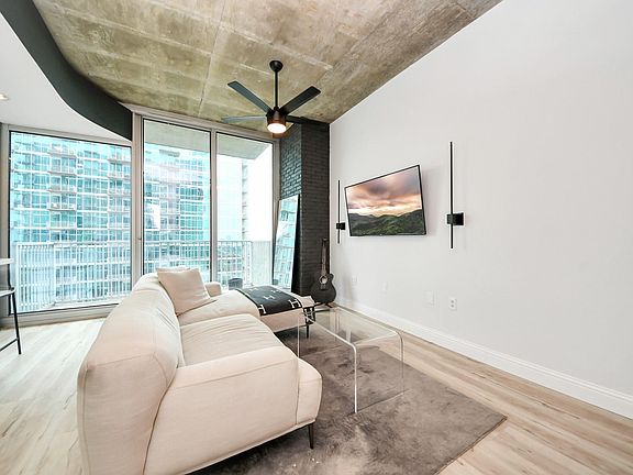 4th image of 5925 Almeda Rd Unit 11616