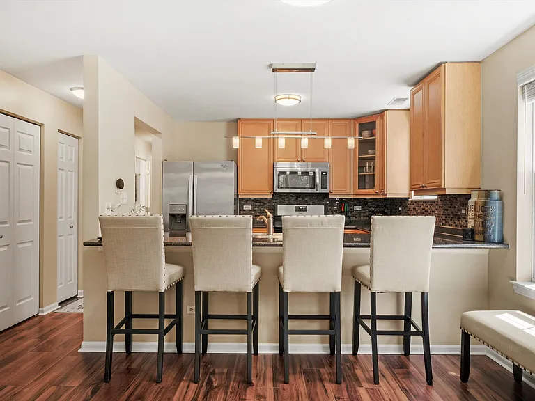 1475 N Larrabee St #B — Photo 5