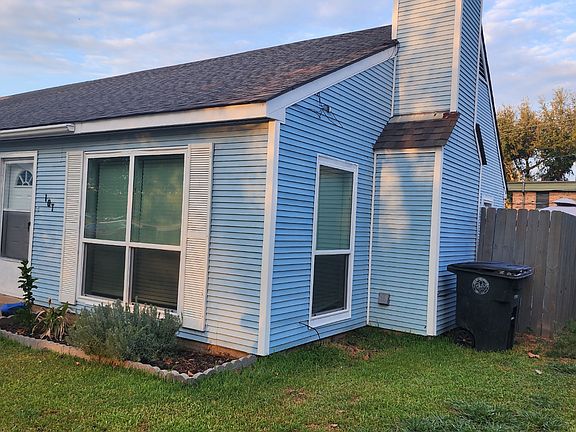 3rd image of 107 Beau Fort Blvd #1