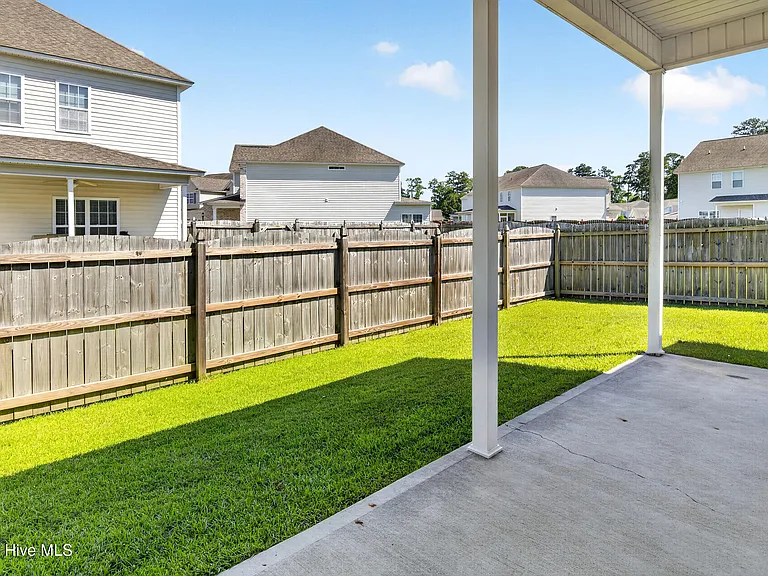1661 Cambria Dr #B — Photo 30