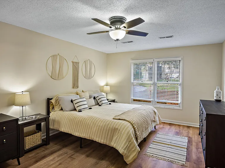 10425 Ravenbrook Ln — Photo 18