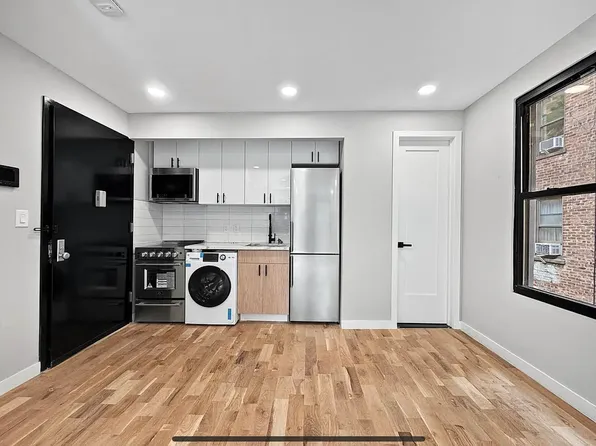 67 W 169th St #301, Bronx, NY 10452