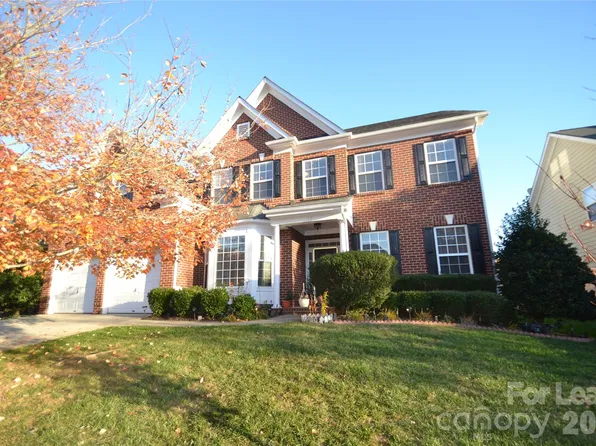 221 Montibello Dr, Mooresville, NC 28117