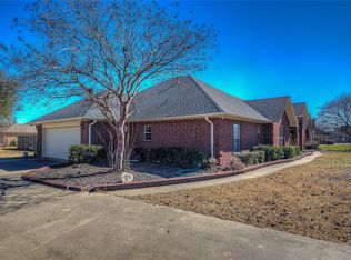 302 Briarwood Ln, Sulphur Springs, TX 75482