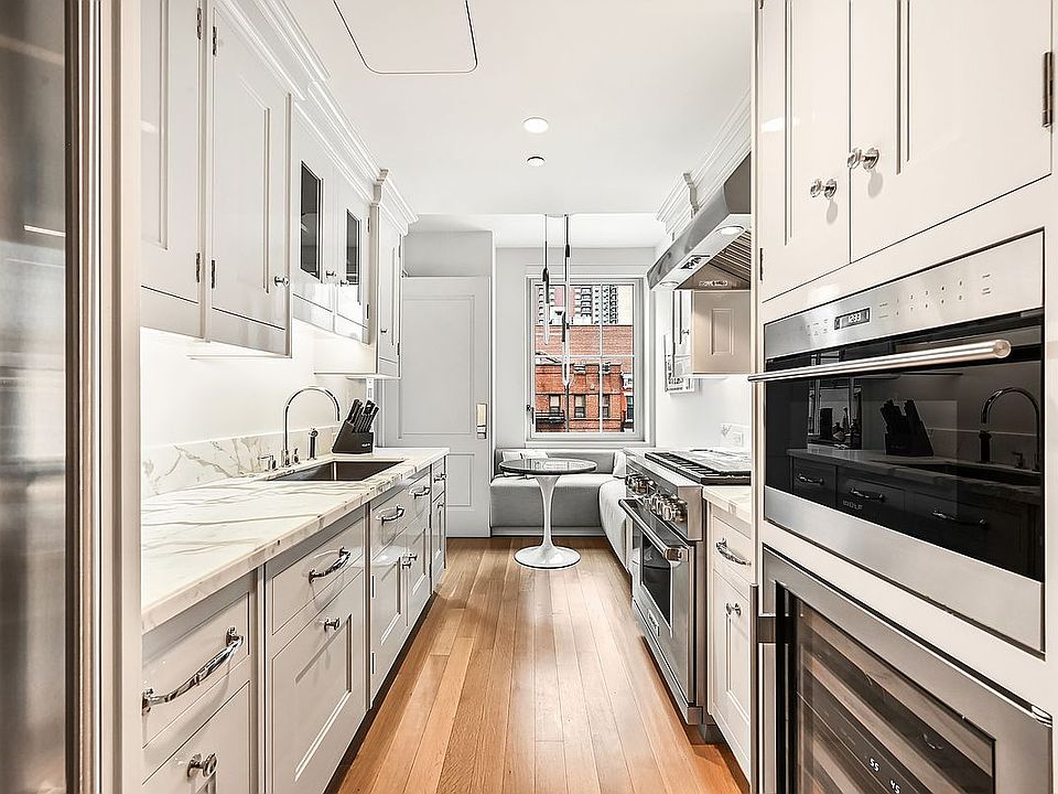 1st image of 301 E 81st St #5A