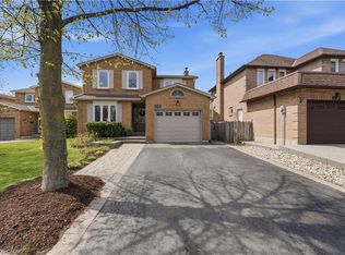 2172 Margot St, Oakville, ON L6H 3M1