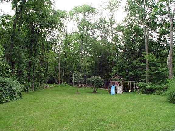 Side yard for outdoor enjoyment.