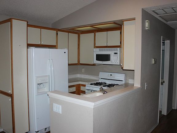 5th image of 725 Buena Tierra Way Unit 350