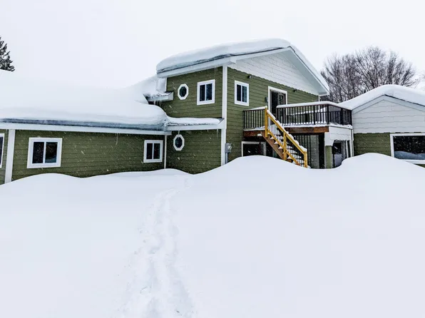 3349 Lakeshore Dr, Sault Sainte Marie, MI 49783