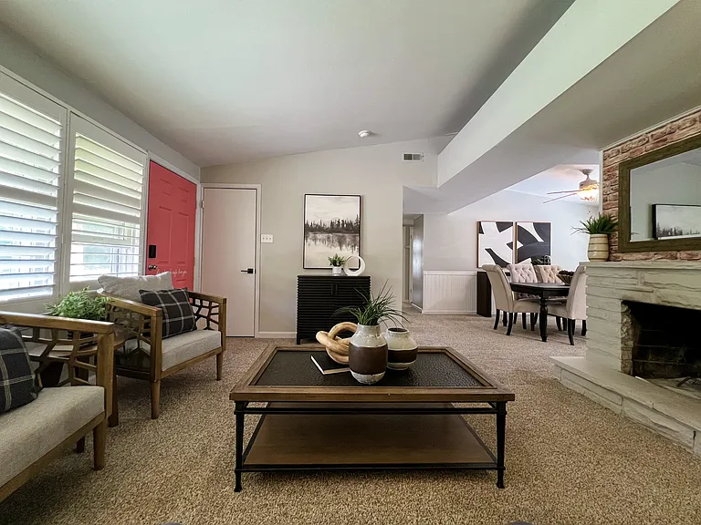 615 Crest Ct — Photo 7