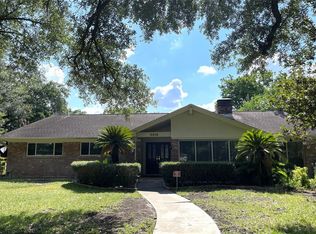 8818 Manhattan Dr, Houston, TX 77096