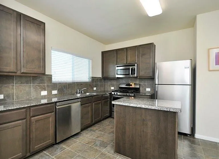 7302 Autumn Sun Dr — Photo 7