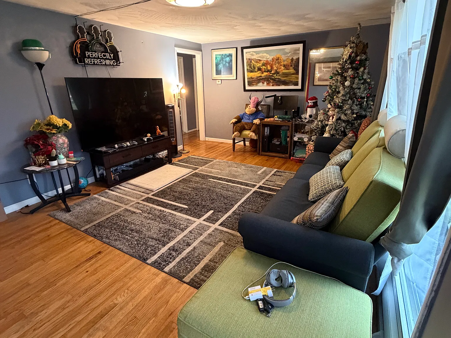 3 bed, 1248 sqft, $1,980 — Photo 2