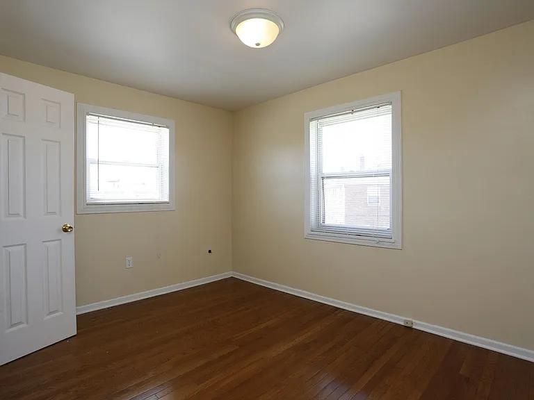 2301 Waverly Dr — Photo 37