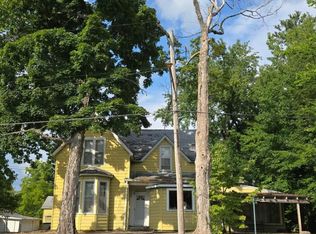 215 W Vienna St, Anna, IL 62906