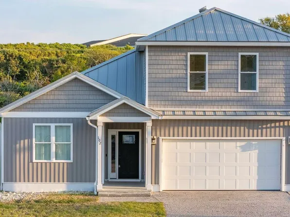 102 Evergreen Lane, Pine Knoll Shores, NC 28512