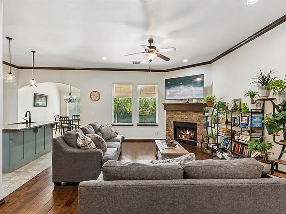 2nd image of 18717 Havenbrook Rd