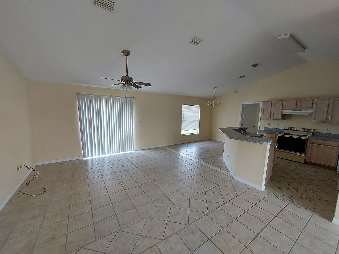 130 Juniper Loop Circle — Photo 3